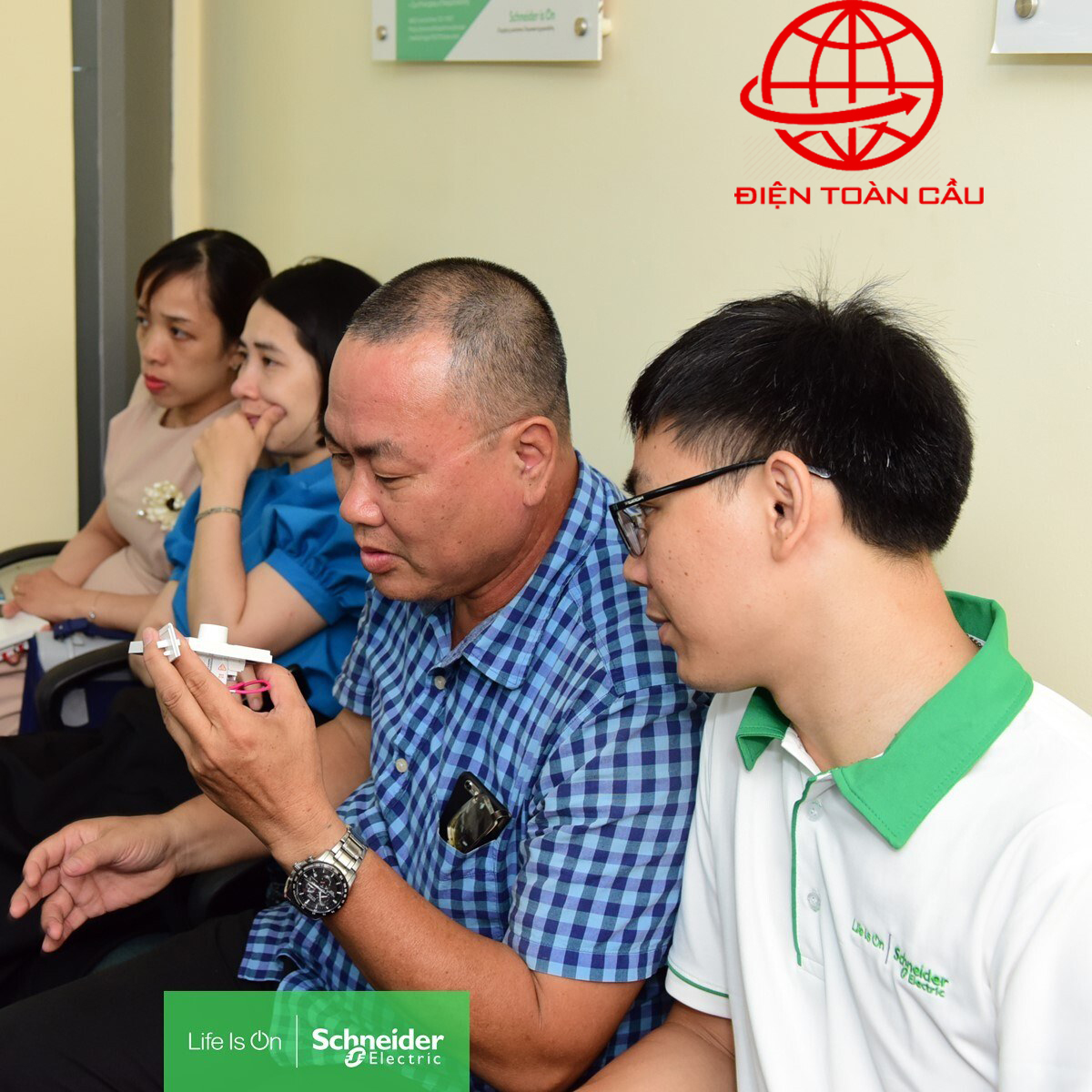 cong-tac-dien-schneider-co-tot-khong-2 Bán thiết bị điện schneider chính hãng