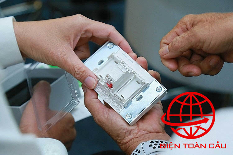 phan-phoi-schneider-re-nhat-thi-truong phân phối schneider giá rẻ