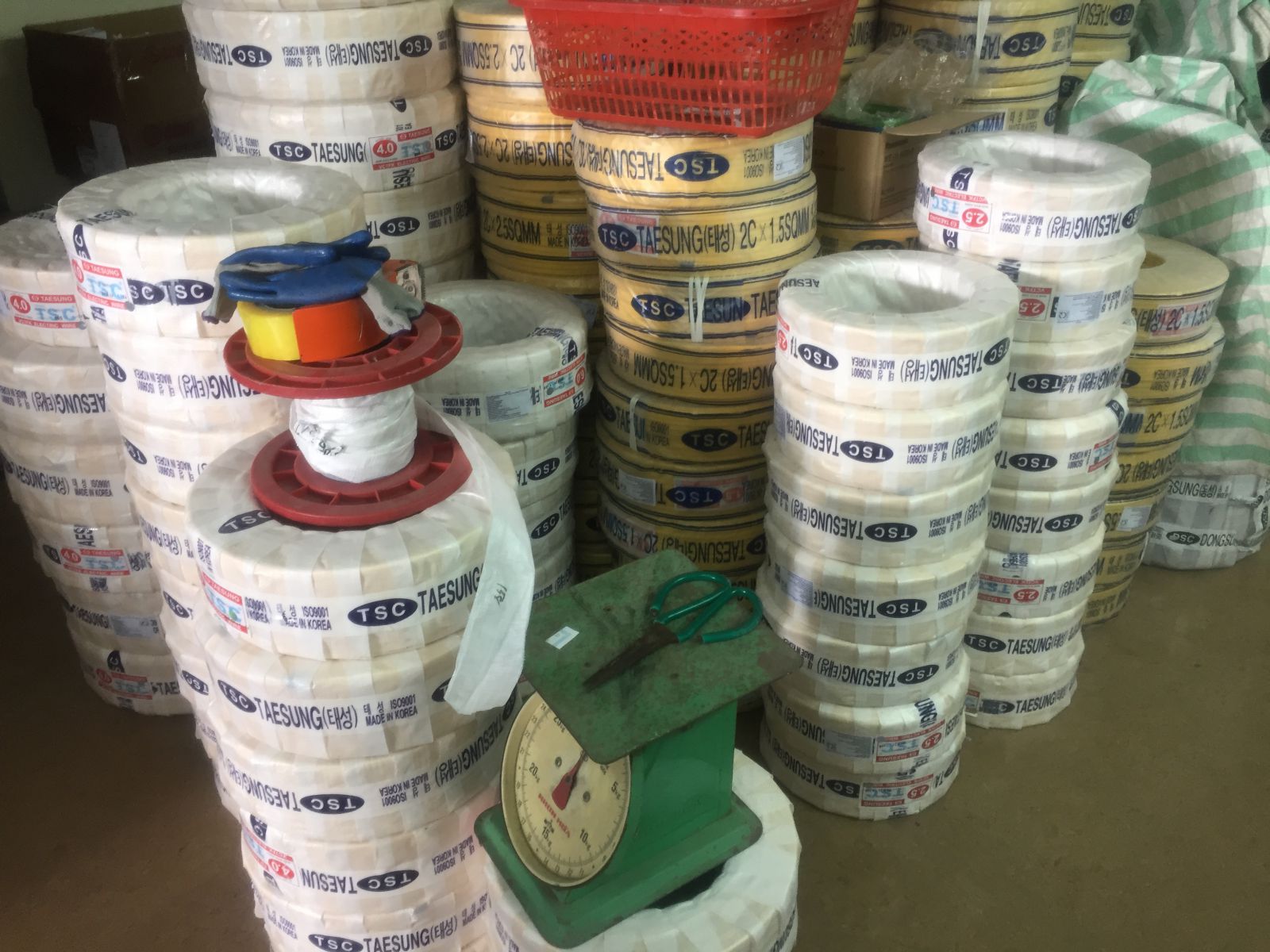thie1babft20be1bb8b20c491ie1bb87n20gic3a120re1babb20dc3a2y20cc3a1p20c491ie1bb87n thiết bị điện giá rẻ tại hà nội