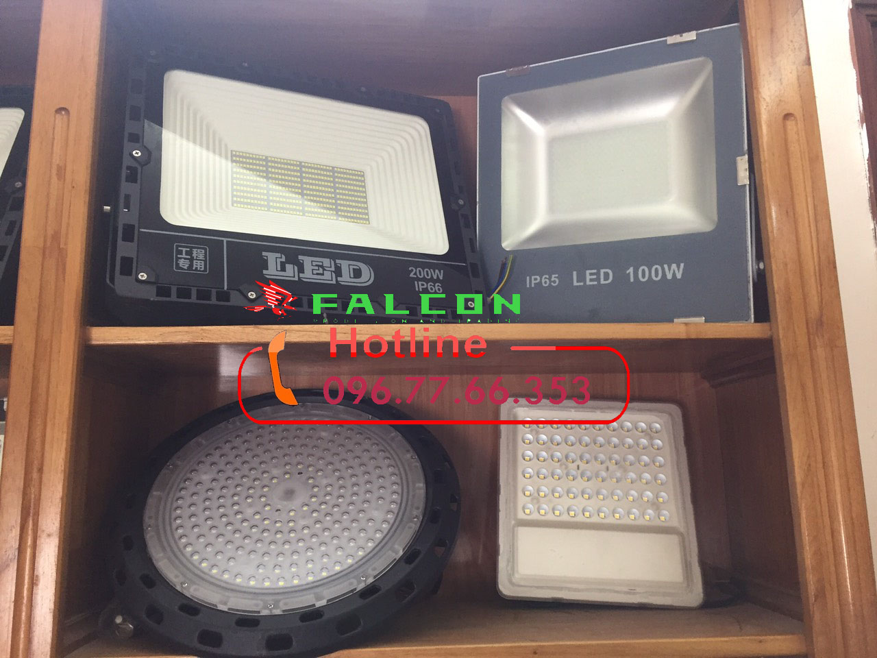 den-led-cong-nghiep-falcon den-led-ufo-kho-xuong