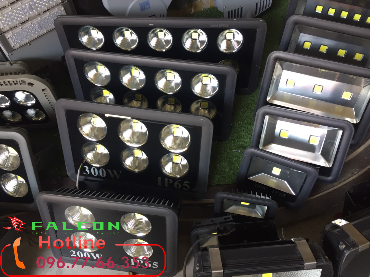 cung-cap-den-led-pha-gia-re đèn pha led nhà xưởng công nghiêp